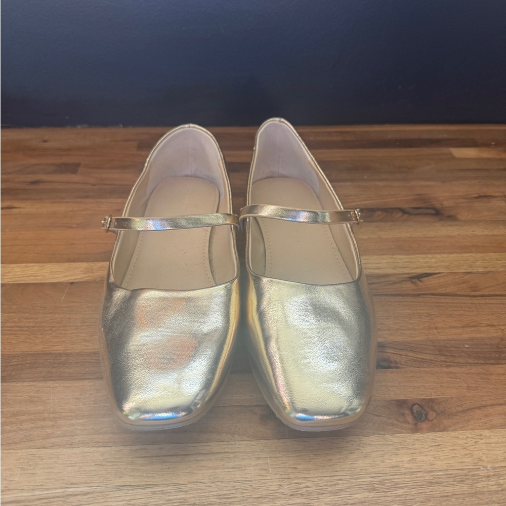 Banana Republic Gold Metallic Ballet Flats